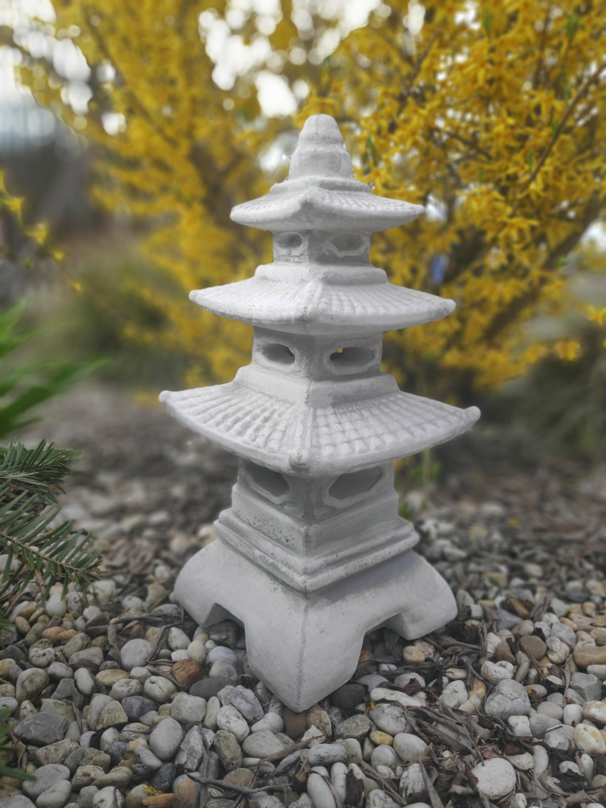 Estátua de ornamento de jardim - Lanterna japonesa/pagode de três camadas de pedra