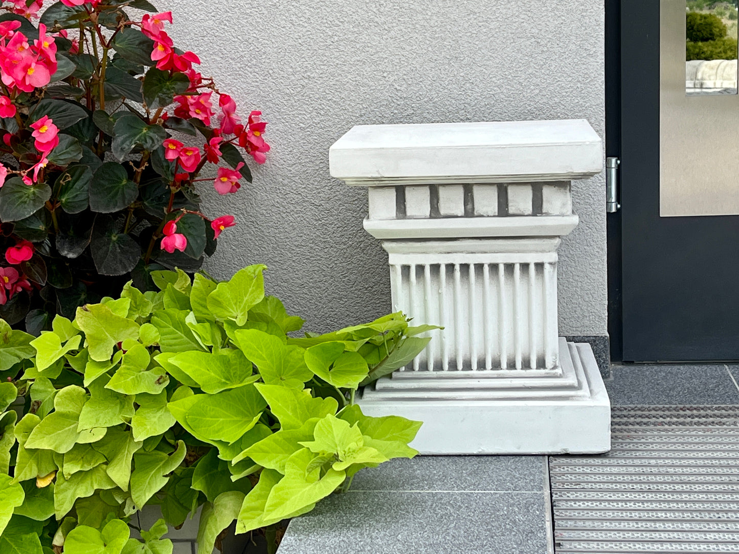 Den Elegante Doriske Søjle på 42cm