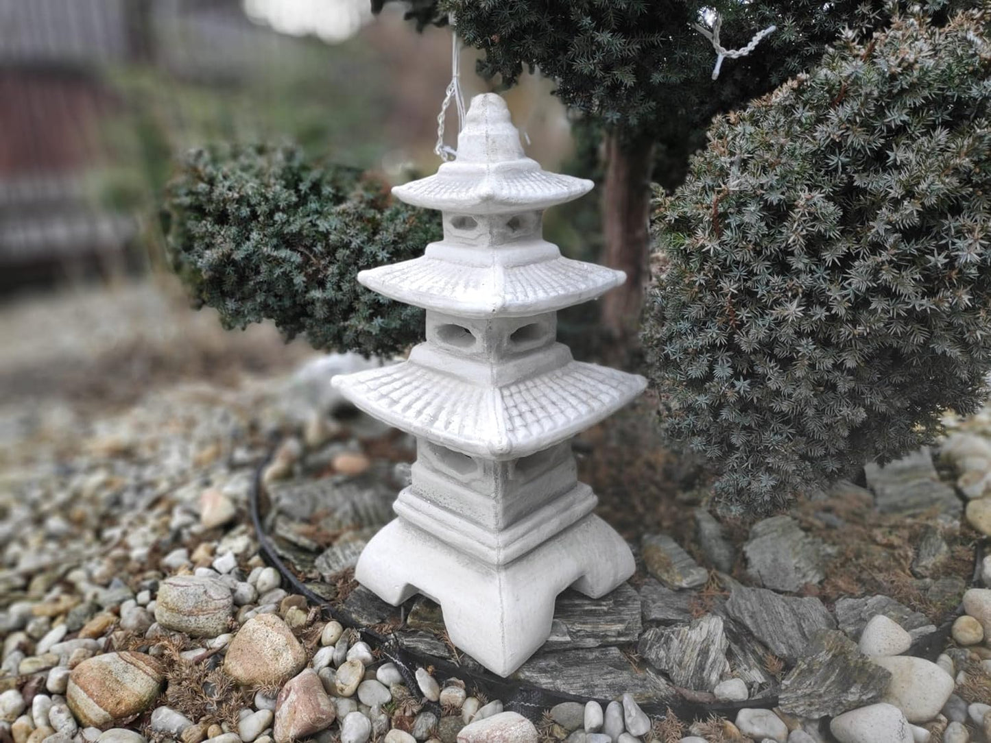 Estátua de ornamento de jardim - Lanterna japonesa/pagode de três camadas de pedra