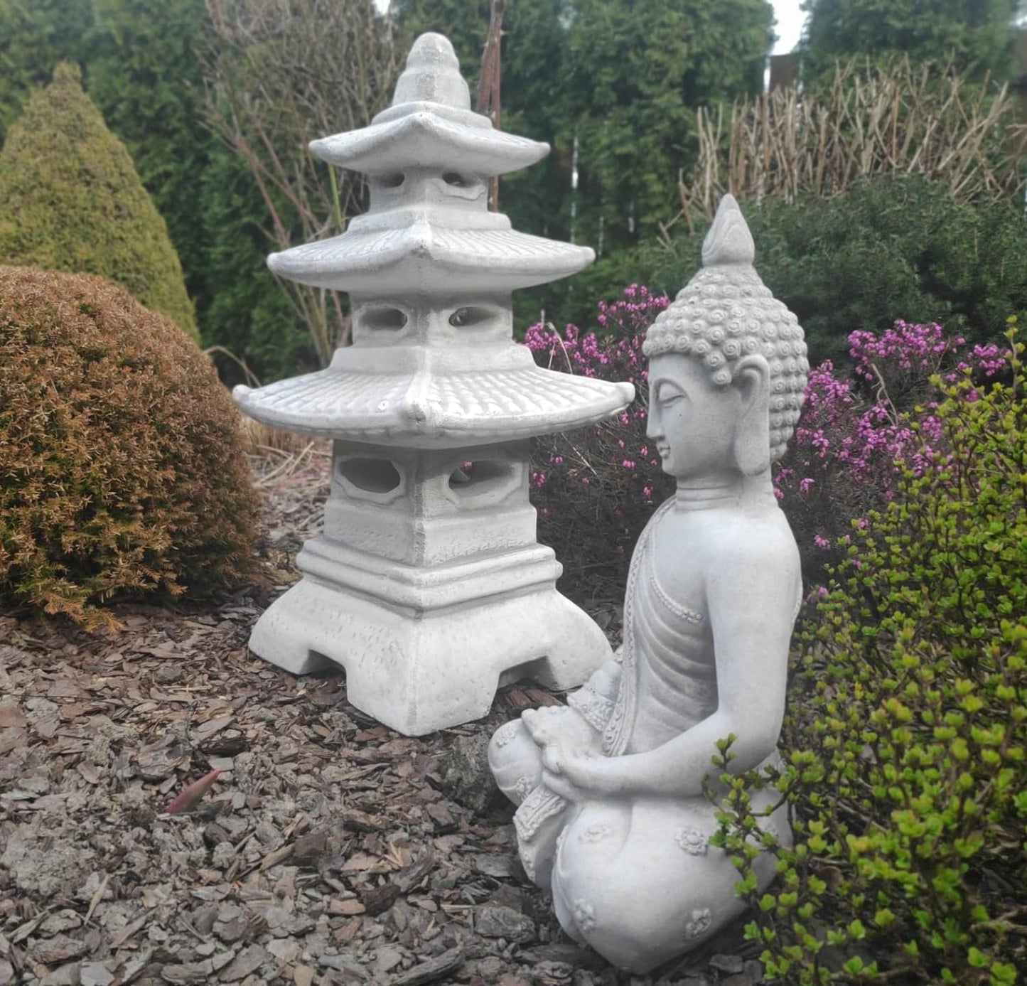 Estátua de ornamento de jardim - Lanterna japonesa/pagode de três camadas de pedra